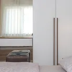 Апартаменты Vista Голем