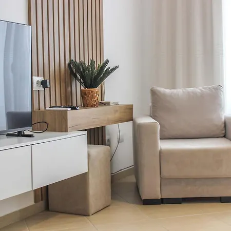 Vista * Golem (Tirana)