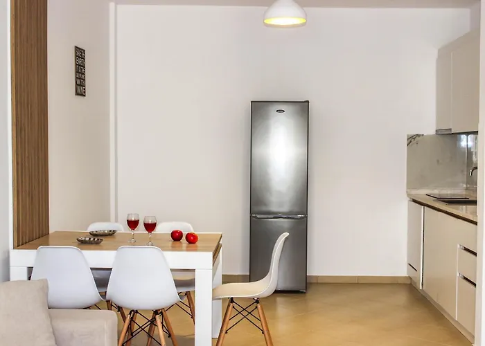 Vista Golem (Tirana)